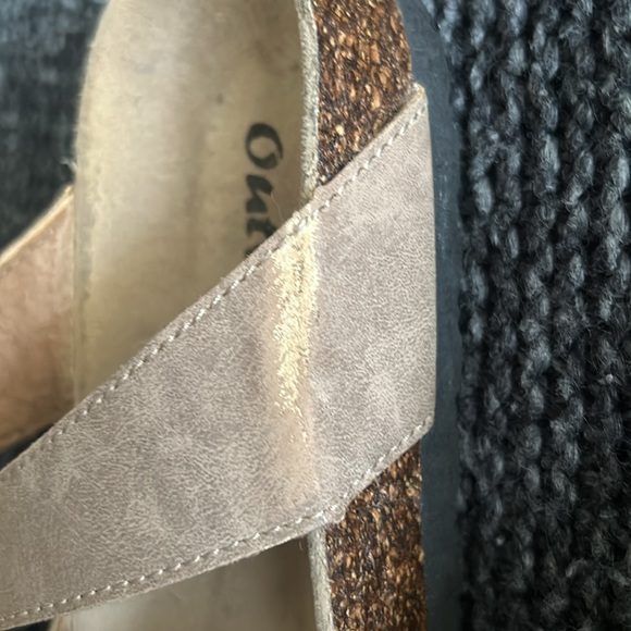 Sandals - Picture 4 of 9